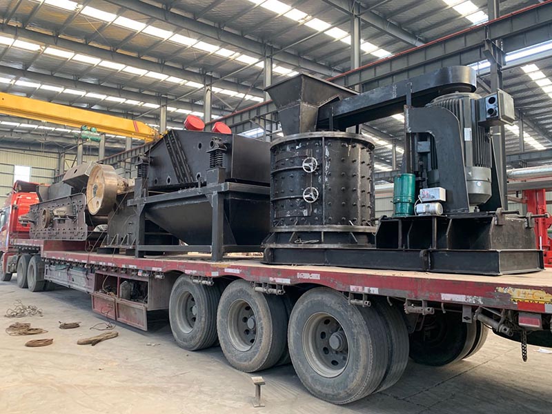 立式數(shù)控制砂機(jī)裝車發(fā)貨 立式數(shù)控制砂機(jī)裝車發(fā)貨