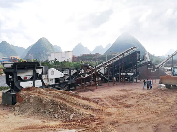 山東客戶移動制砂機現(xiàn)場
