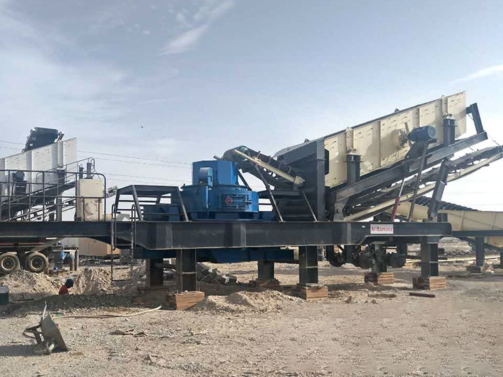 廣東客戶移動鵝卵石制砂機現(xiàn)場