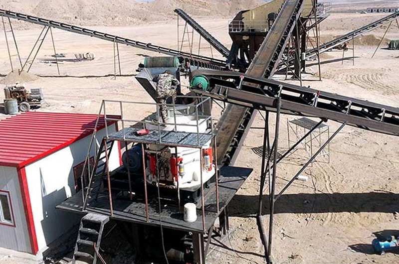 圓錐破碎機工作現(xiàn)場