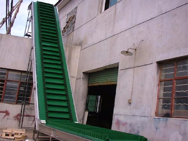 爬坡皮帶輸送機